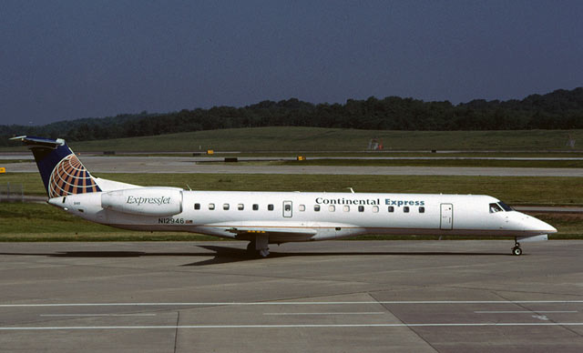 Embraer ERJ-145 Continental Express